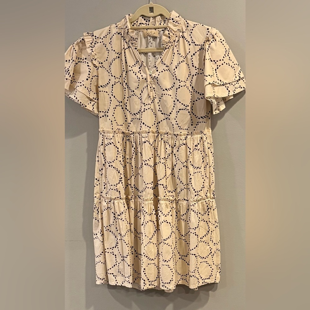 Sofia Made in Italy Tiered Dress Size Medium (One Size)